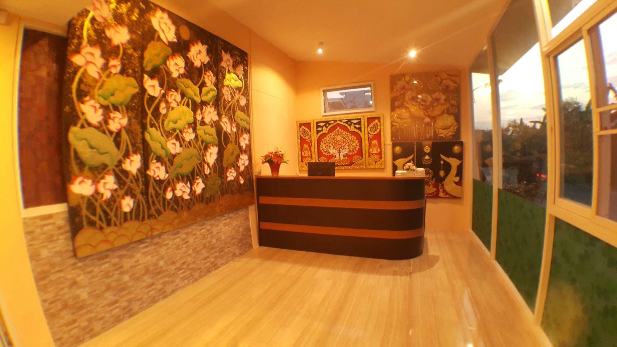 Suansin Art Garden Aparthotel Ban Lat Krachaeng Bagian luar foto