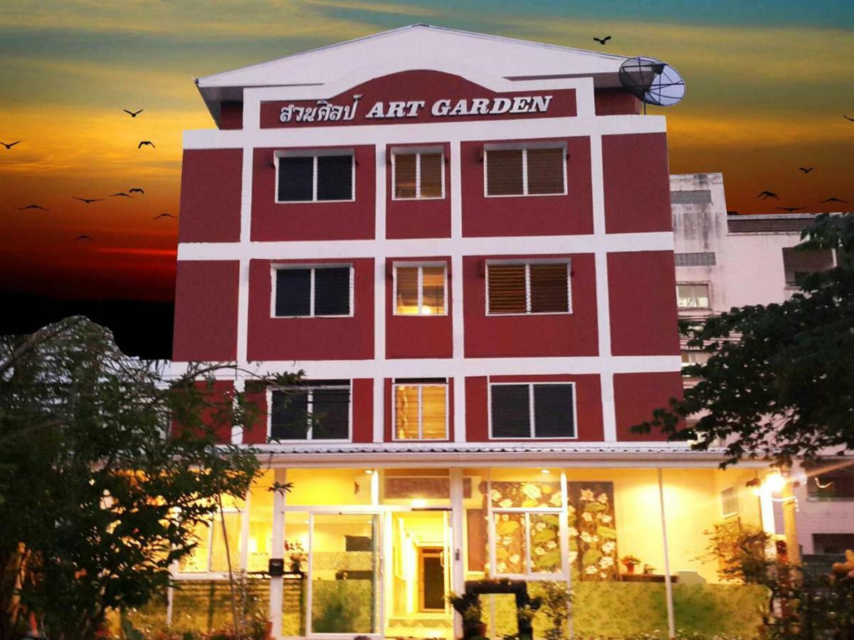 Suansin Art Garden Aparthotel Ban Lat Krachaeng Bagian luar foto